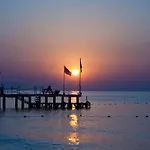 Hotel White Lilyum 4*