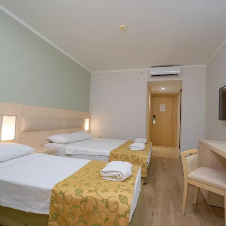 White Lilyum Hotel