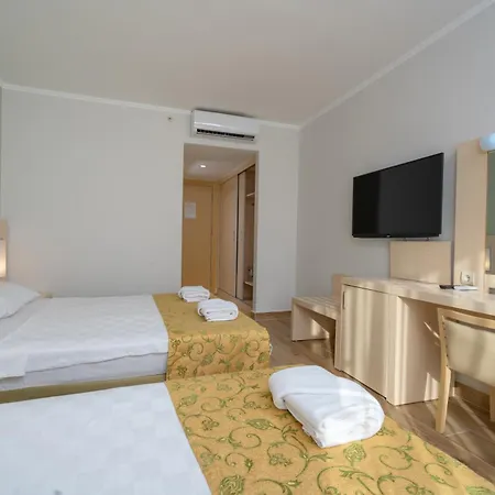 White Lilyum Hotel