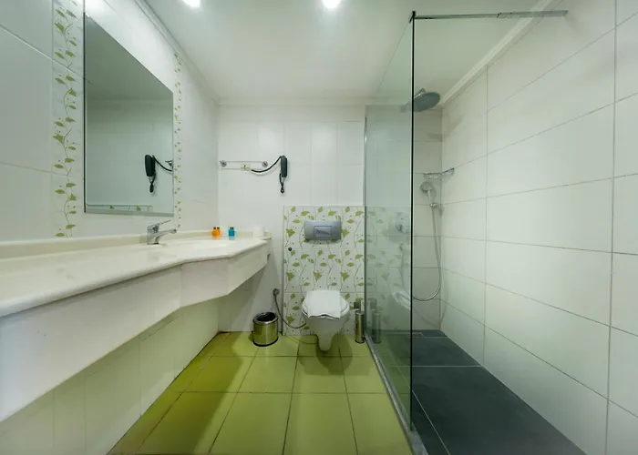 White Lilyum Szálloda 4*