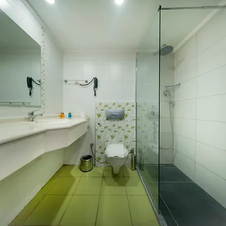 White Lilyum Hotel 4*